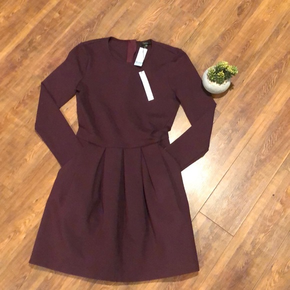 *NWT* Aritzia Talula Long Sleeved Dress - Picture 5 of 6